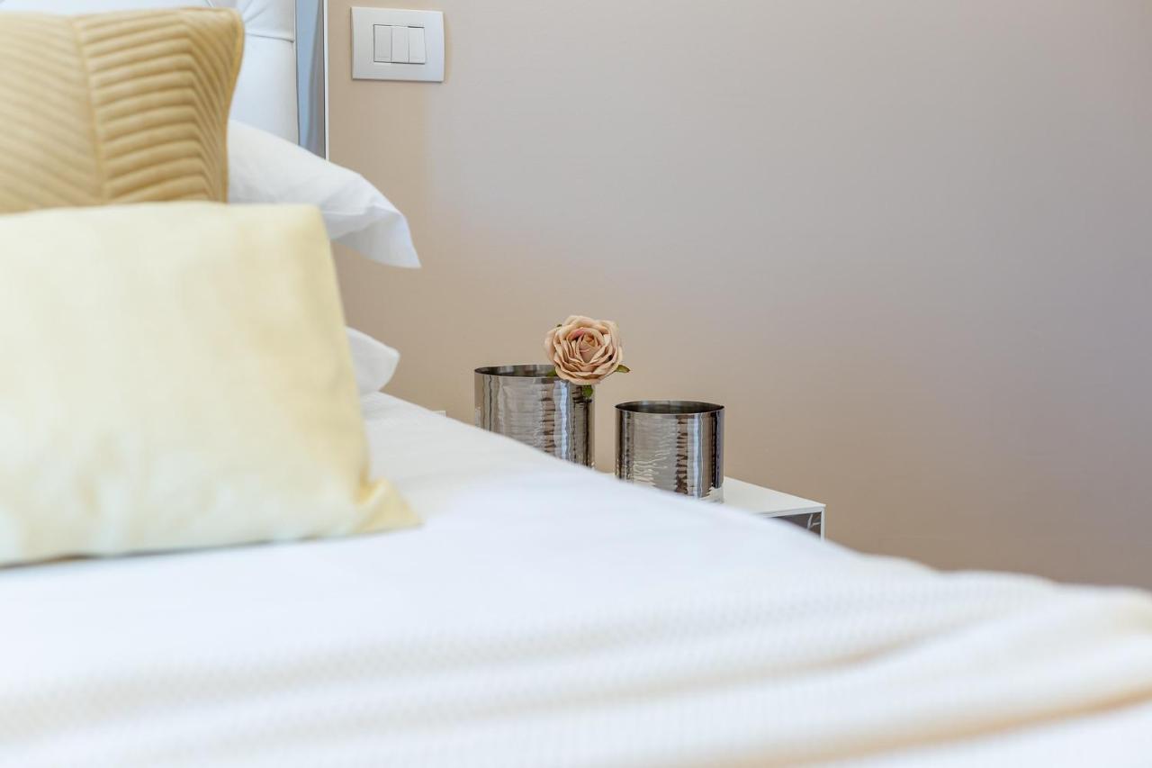 Club 57 Imperial Rooms Кальяри Экстерьер фото